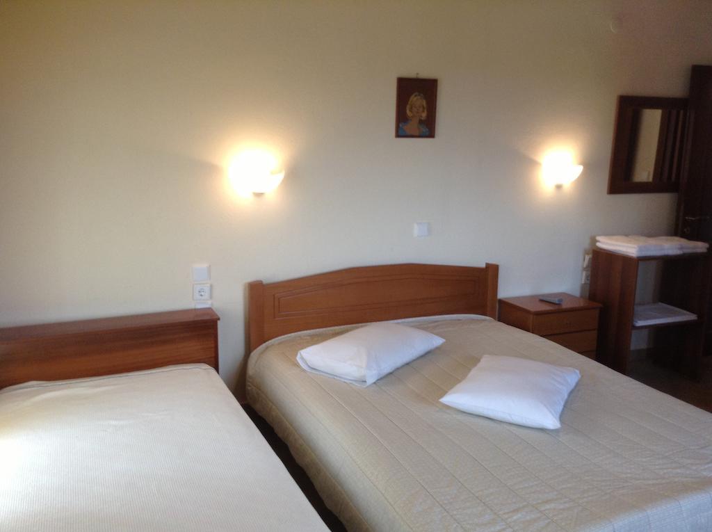 Guesthouse Lamprini Неохори Стая снимка