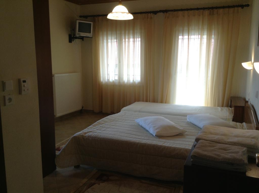 Guesthouse Lamprini Неохори Стая снимка